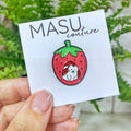 "Berry Sweet" Erdbeer-Katze - Masu Pin