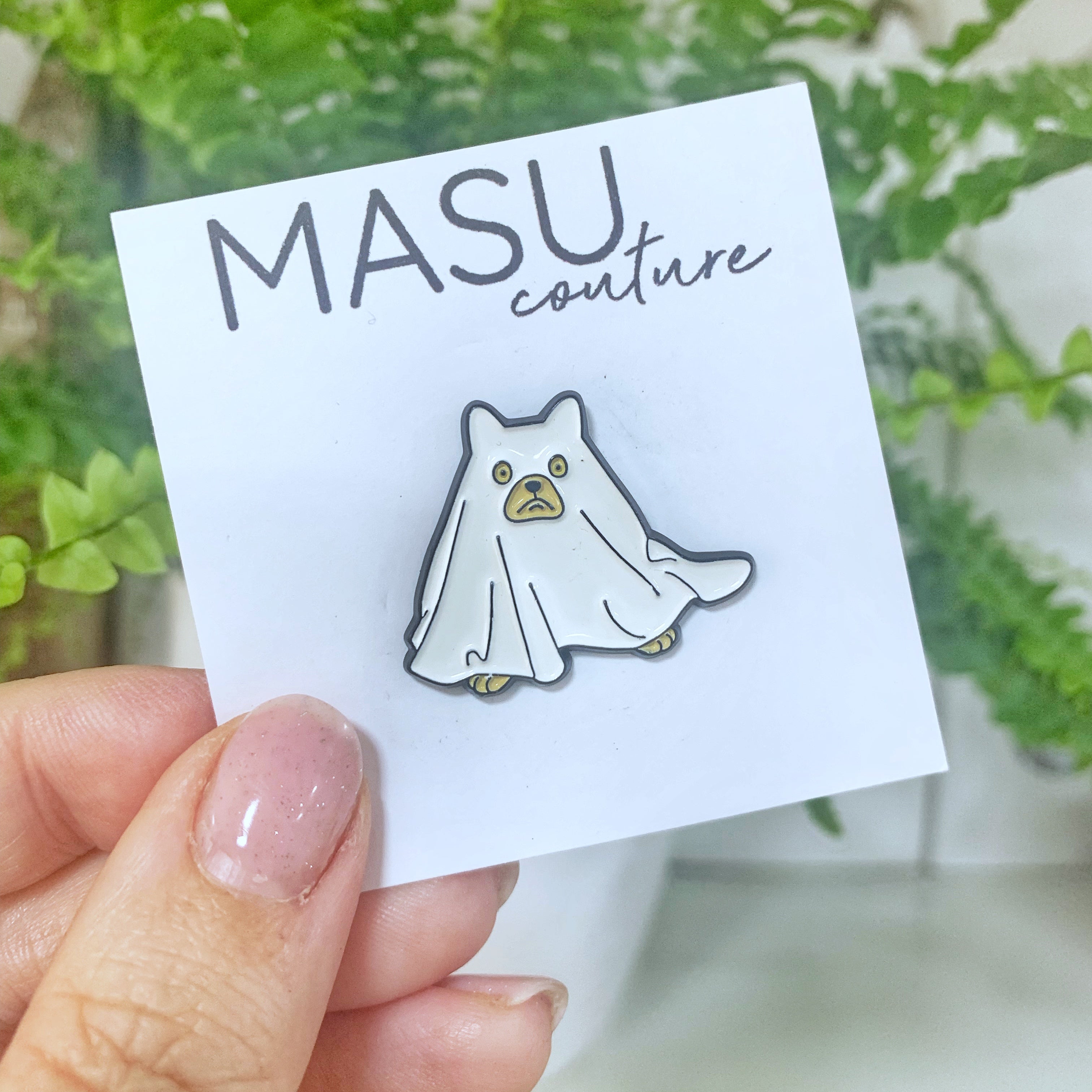 "Ghost Doggo" Hund im Gespensterkostüm - Masu Pin