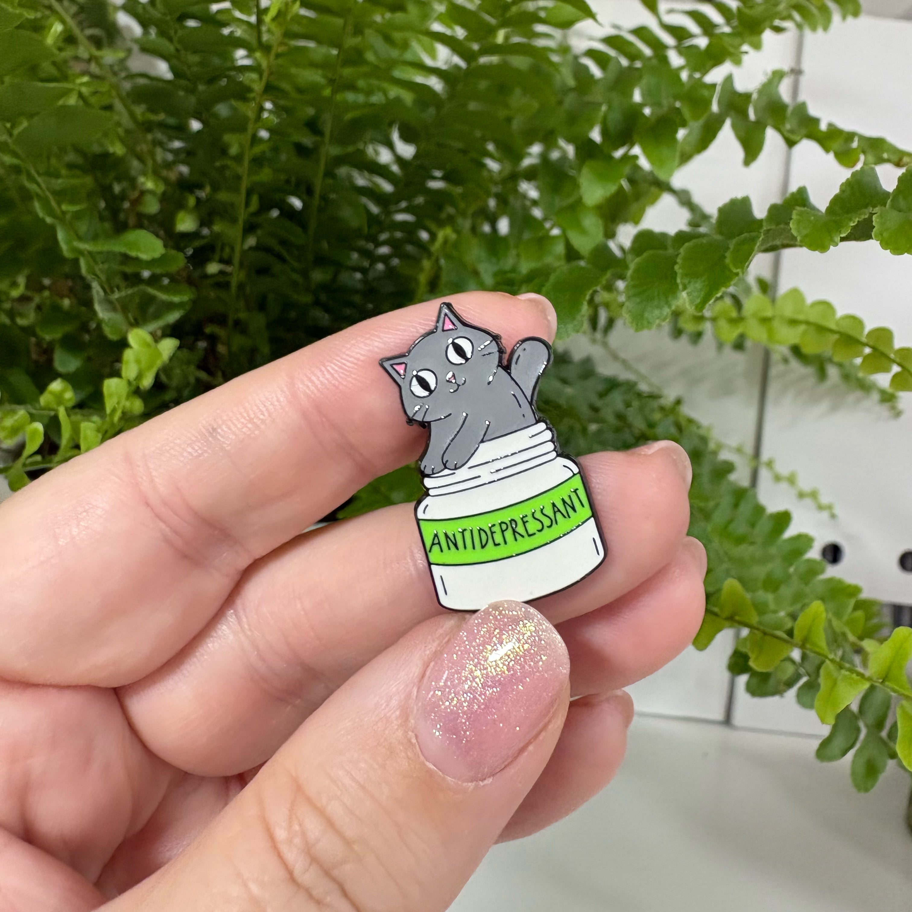 "Antidepressant Bottle" Kätzchen-Elixier - Masu Pin