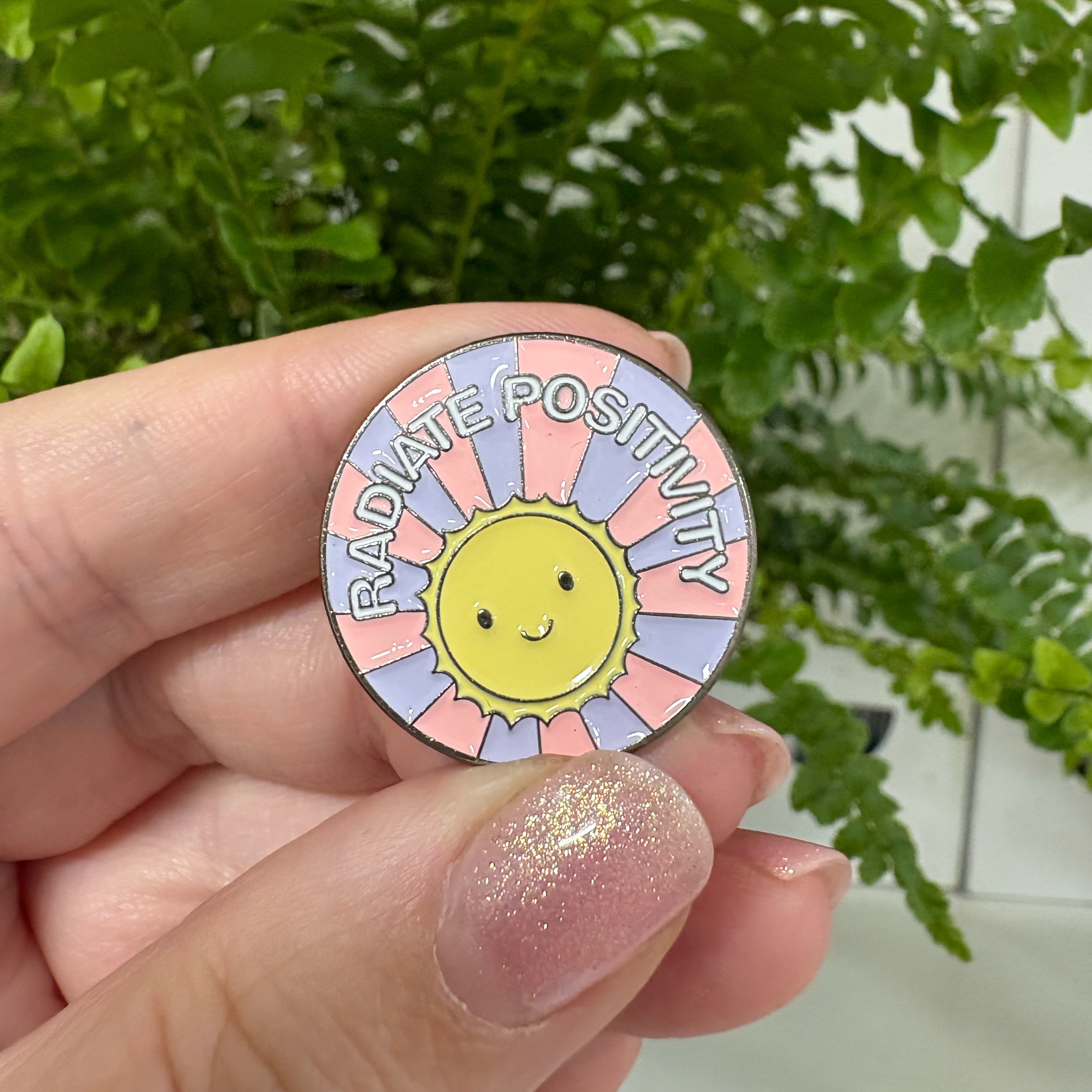 "Radiate Positivity" Sonne – Masu Pin