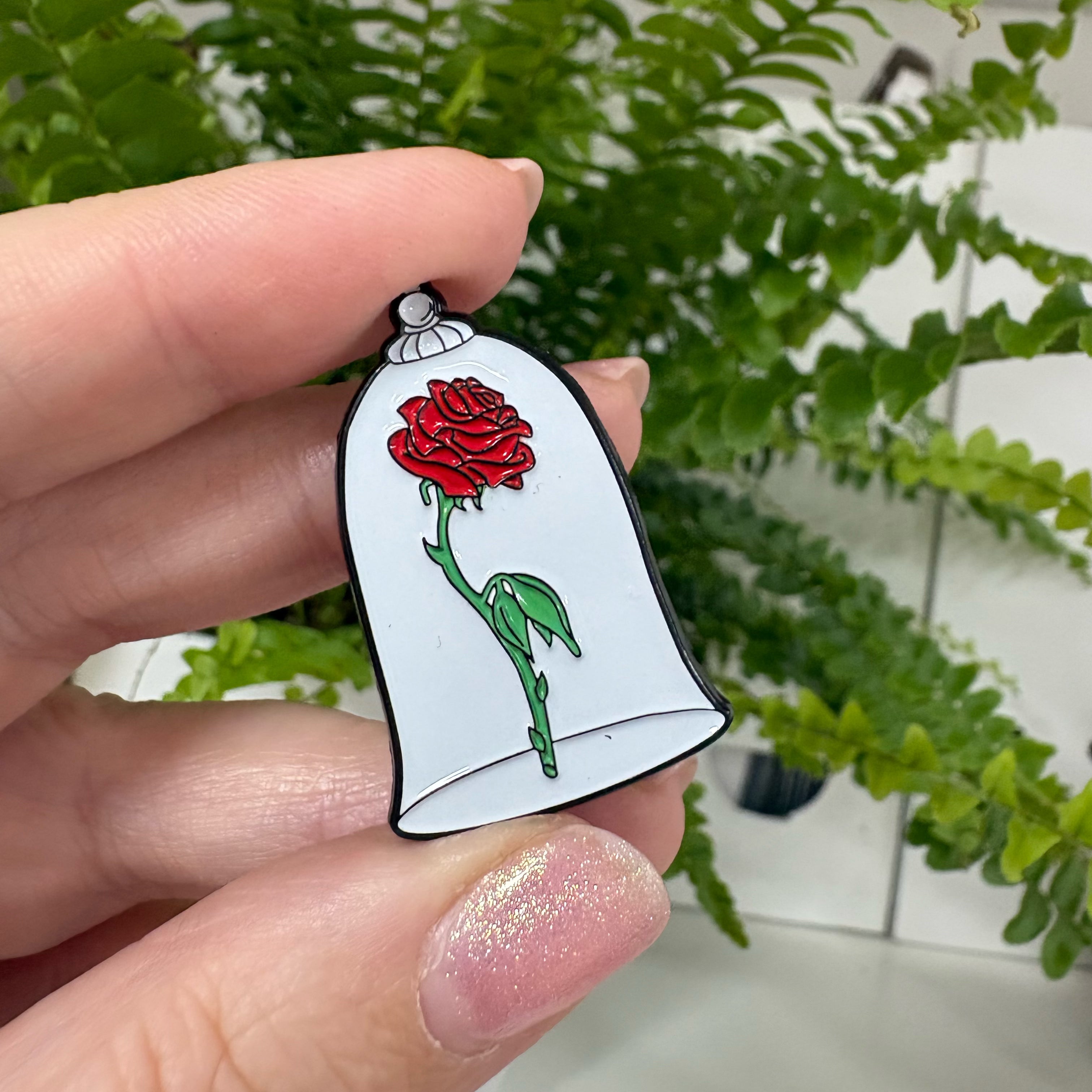 "Die Rose unter der Glasglocke" (Die Schöne und das Biest) – Masu Pin