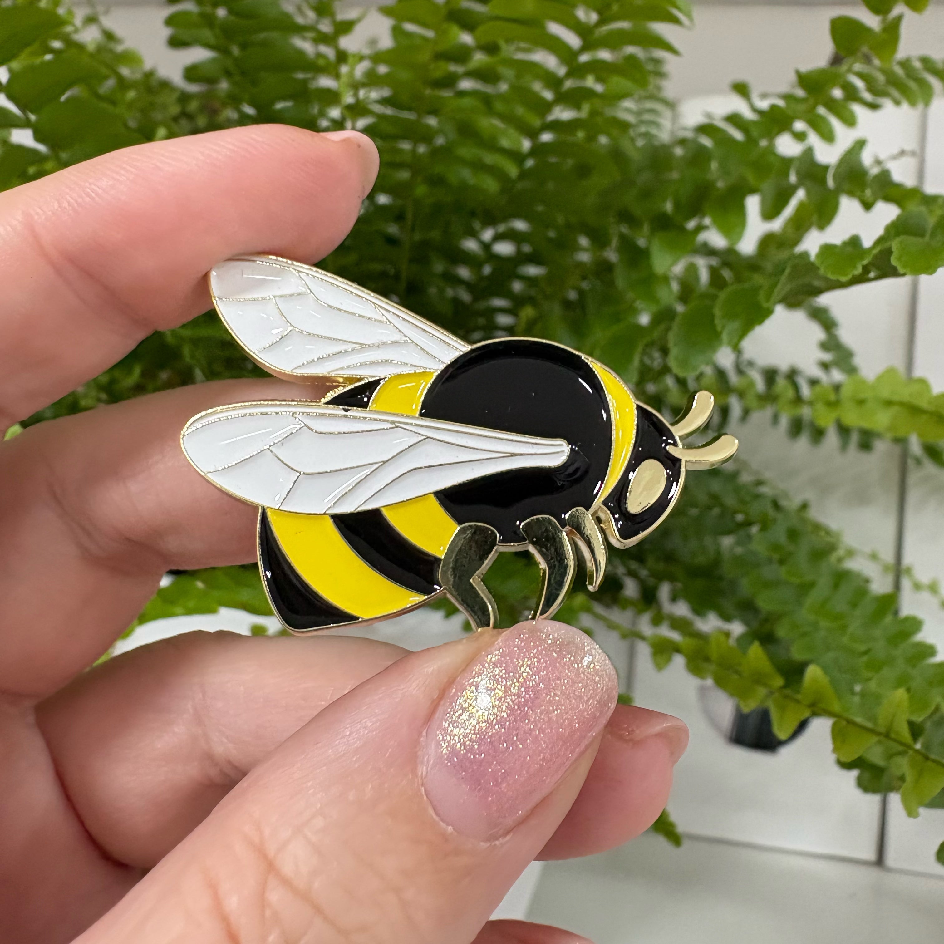 "Die Biene" – Masu Pin