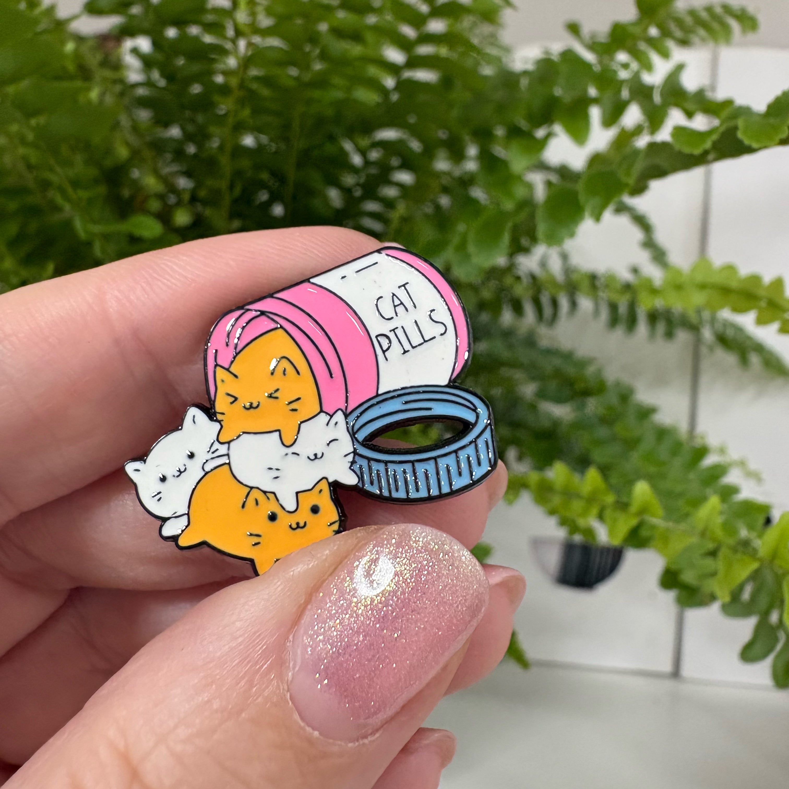 "Cat Pills" (Katzen-Pillen) – Masu Pin