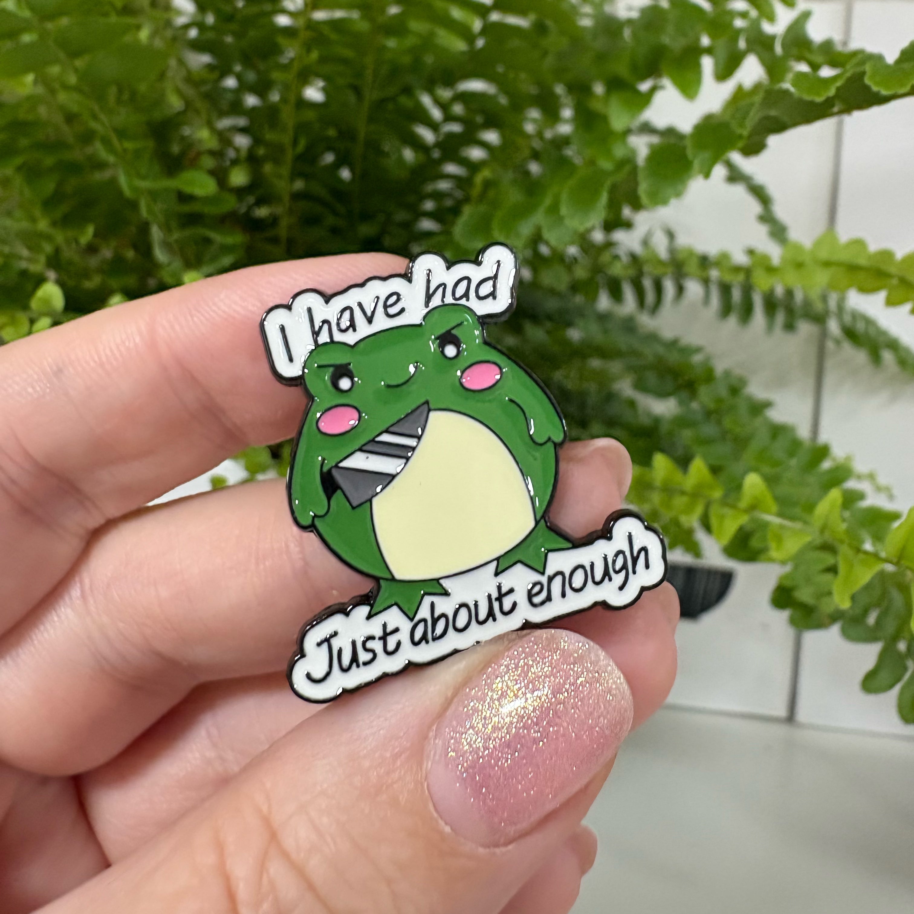 "Frosch mit Messer ("I have had just about enough")" – Masu Pin