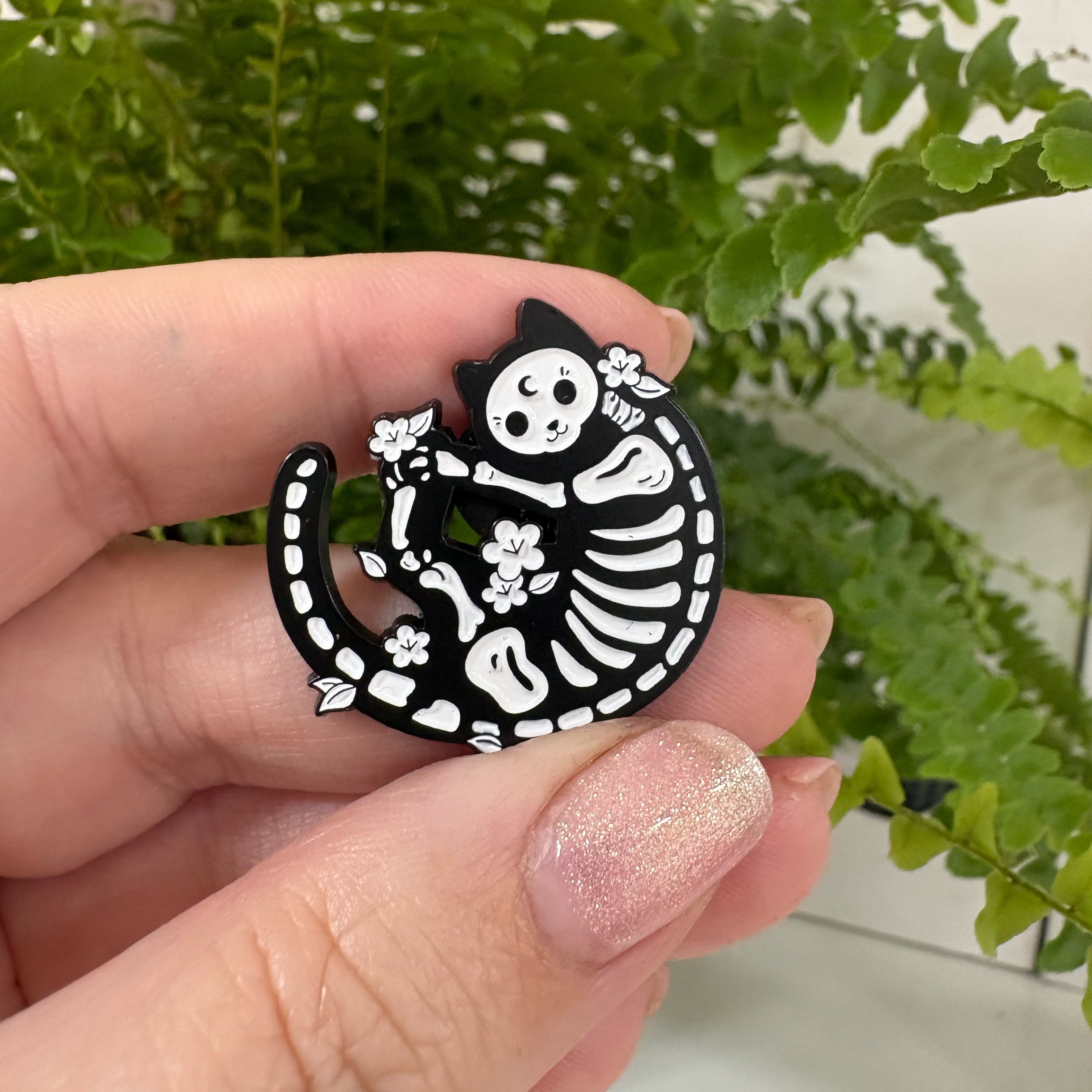 "Skelett-Kätzchen" – Masu Pin