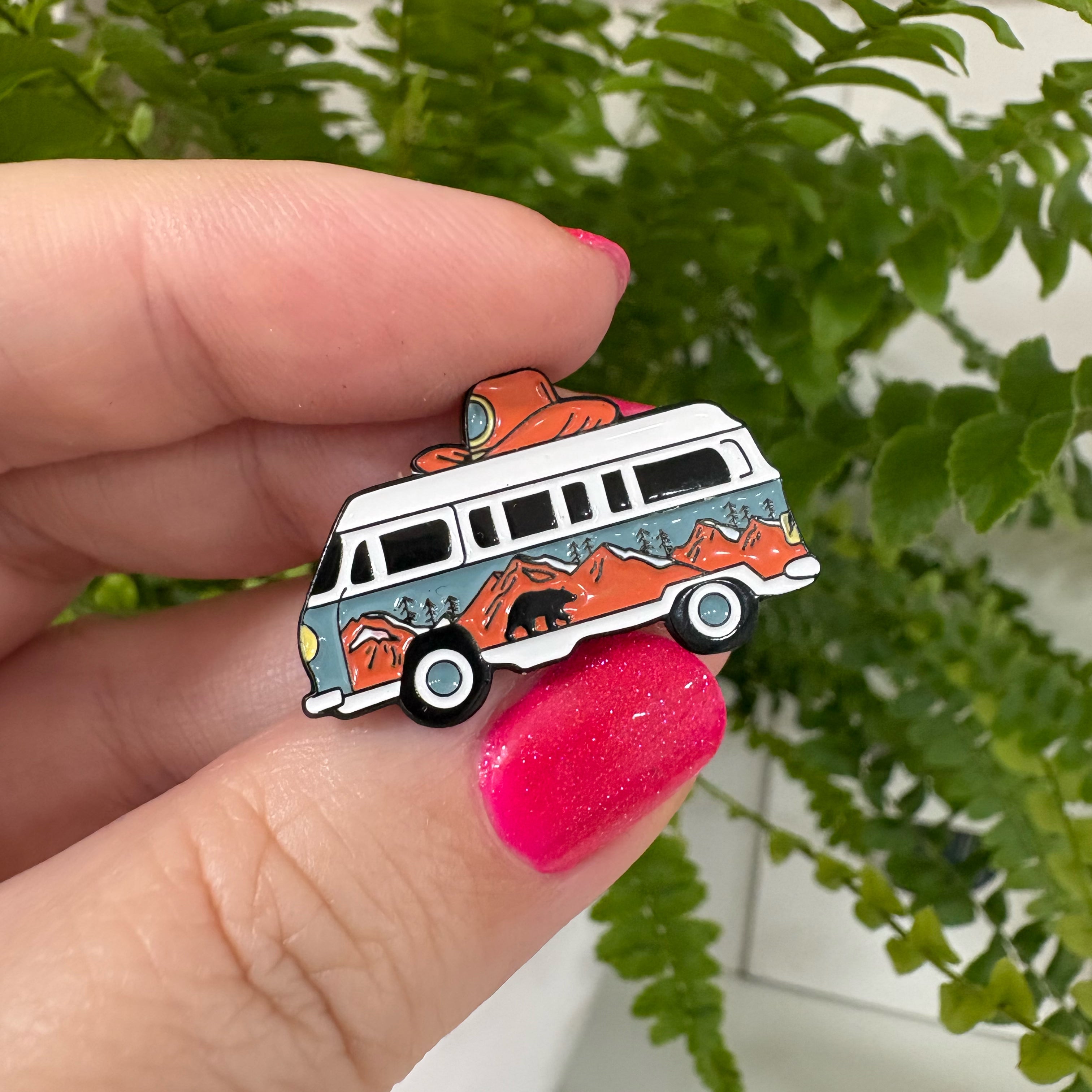 "Retro-Bus" – Masu Pin