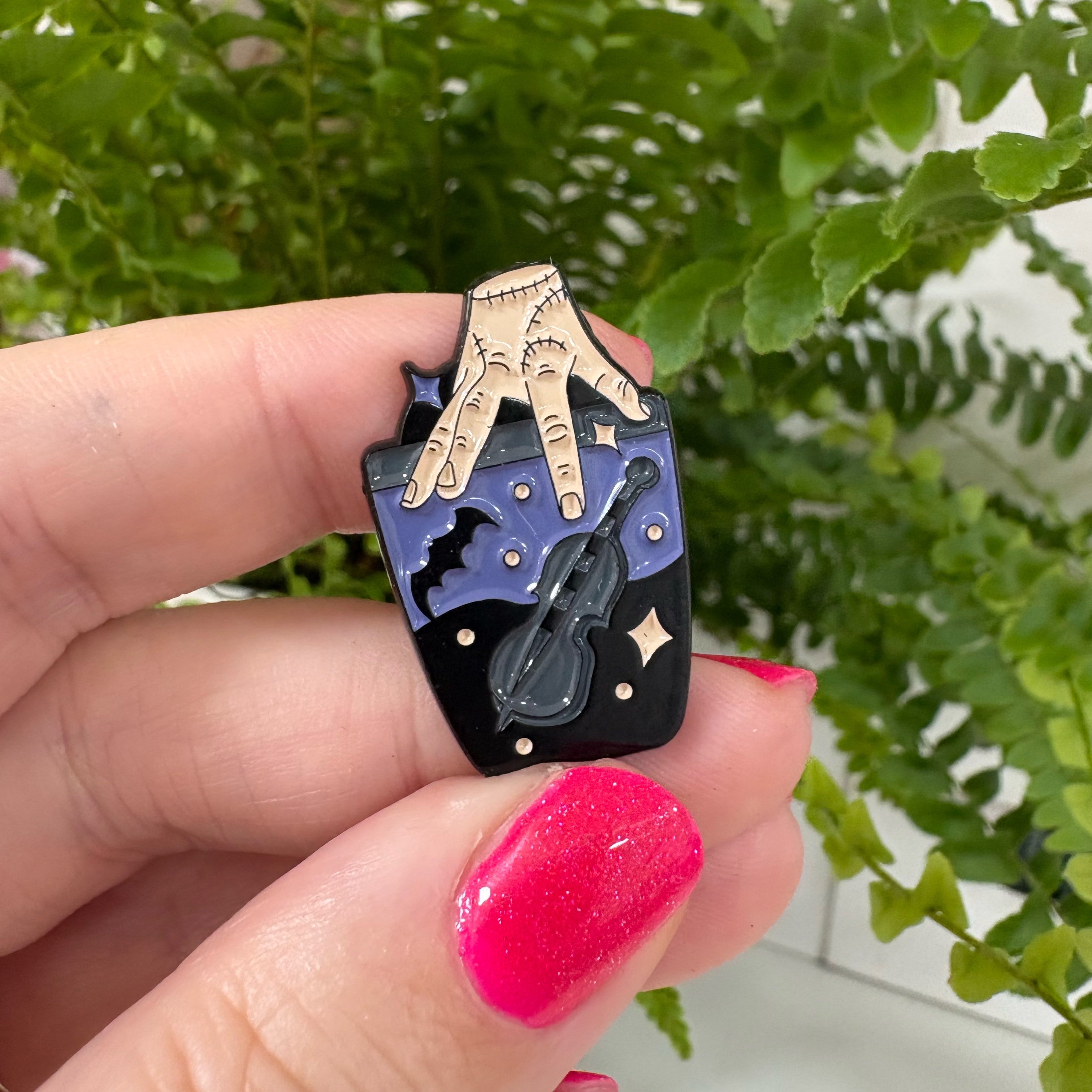 "Addams Family" – Masu Pin