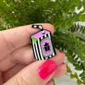 "Beetlejuice" – Masu Pin